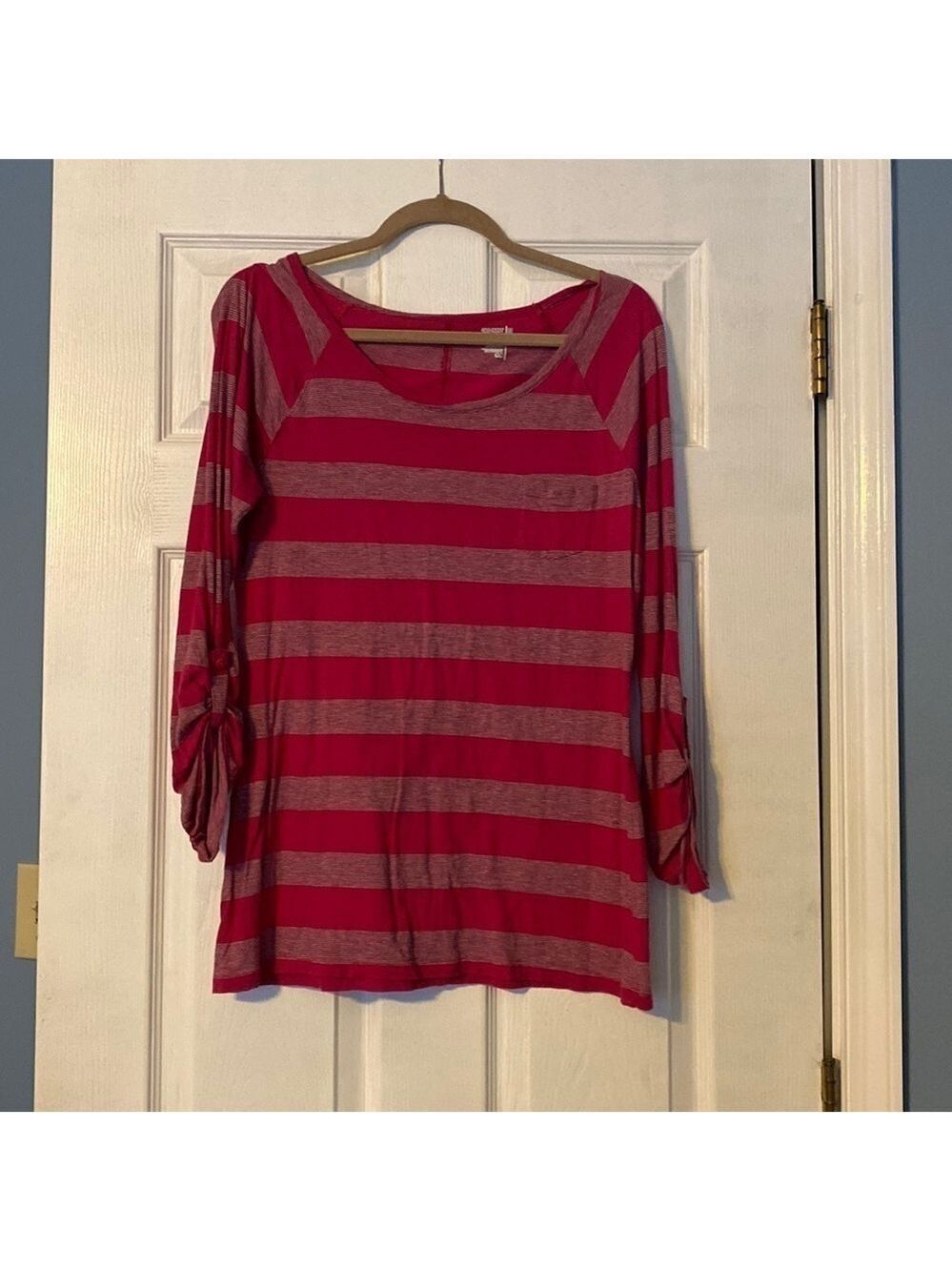 Old Navy womens tee; size medium